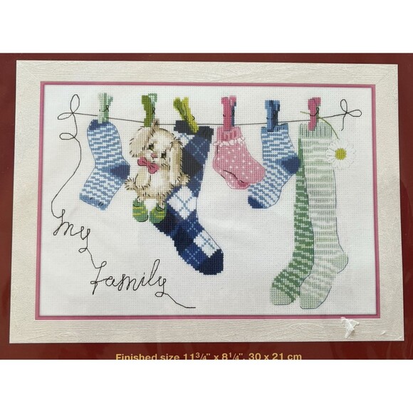 Riolis Cross Stitch Kit R1637 “My Family” Puppy Dog Stockings Clothes Line - Picture 2 of 4